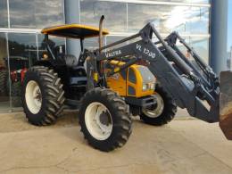 VALTRA - TRATOR A750 - 2011/2011 - Amarela - R$ 165.000,00