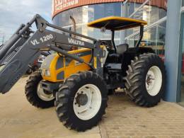VALTRA - TRATOR A750 - 2011/2011 - Amarela - R$ 165.000,00