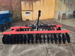 OUTRAS - GRADE NIVELADORA - 2005/2005 - Vermelha - R$ 16.000,00