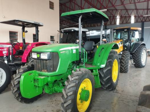 JOHN DEERE - TRATOR 5065 - 2013/2013 - Verde - R$ 135.000,00