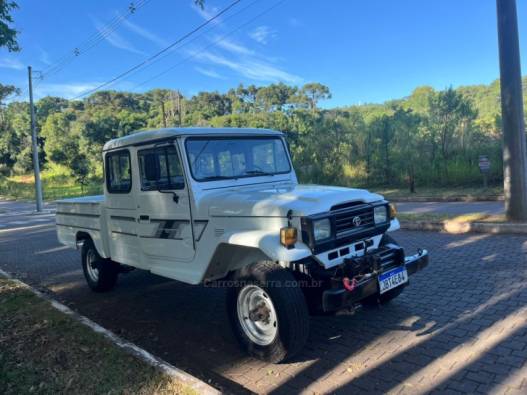 TOYOTA - BANDEIRANTE - 1995/1995 - Branca - R$ 140.000,00