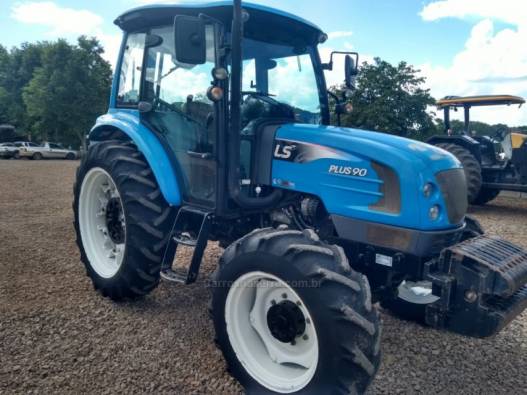 OUTRAS - TRATOR - 2014/2014 - Azul - R$ 148.000,00