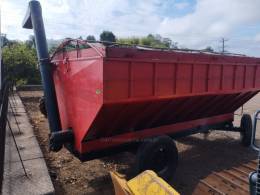 OUTRAS - CARRETA AGRÍCOLA - 2000/2000 - Vermelha - R$ 19.000,00