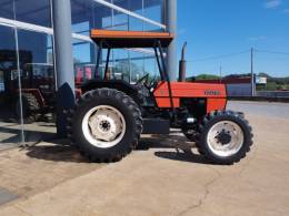 VALTRA - TRATOR 685 - 2004/2004 - Vermelha - R$ 123.000,00
