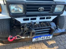 TOYOTA - BANDEIRANTE - 1995/1995 - Branca - R$ 140.000,00