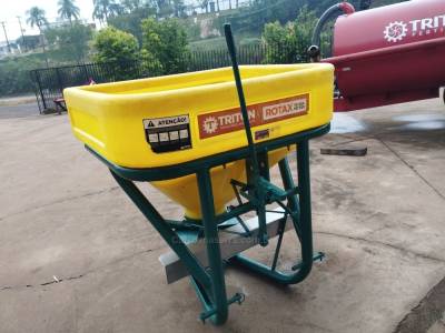 OUTRAS - SEMEADEIRA - 2010/2010 - Amarela - R$ 4.500,00