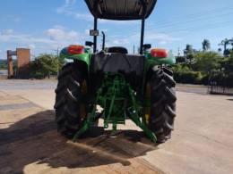 JOHN DEERE - TRATOR 5065 - 2013/2013 - Verde - R$ 135.000,00