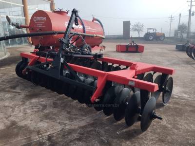 OUTRAS - GRADE NIVELADORA - 2005/2005 - Vermelha - R$ 16.000,00