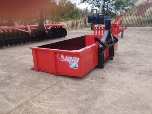 OUTRAS - CAÇAMBA - 2024/2024 - Vermelha - R$ 4.900,00